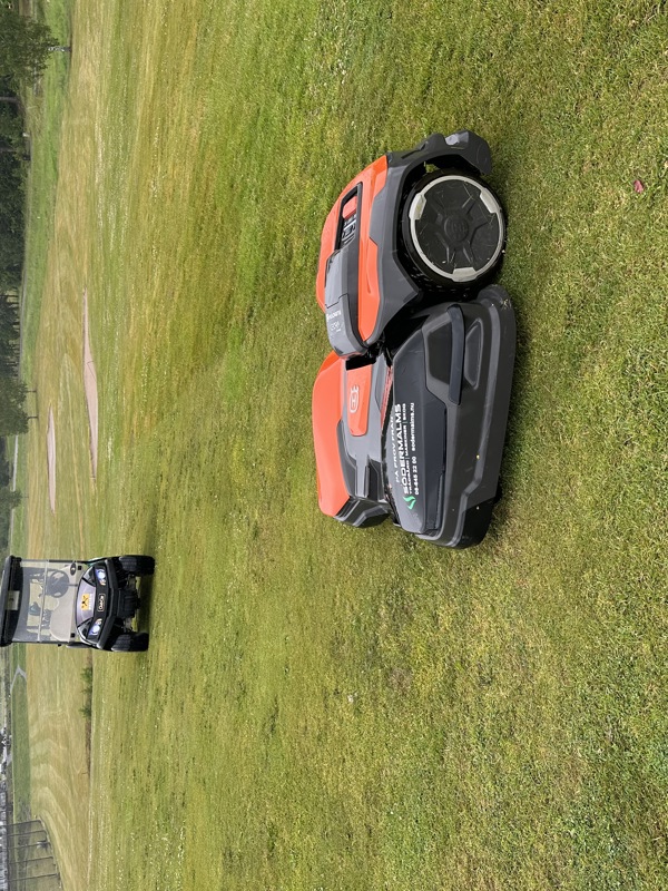 Vi testar robotklippare